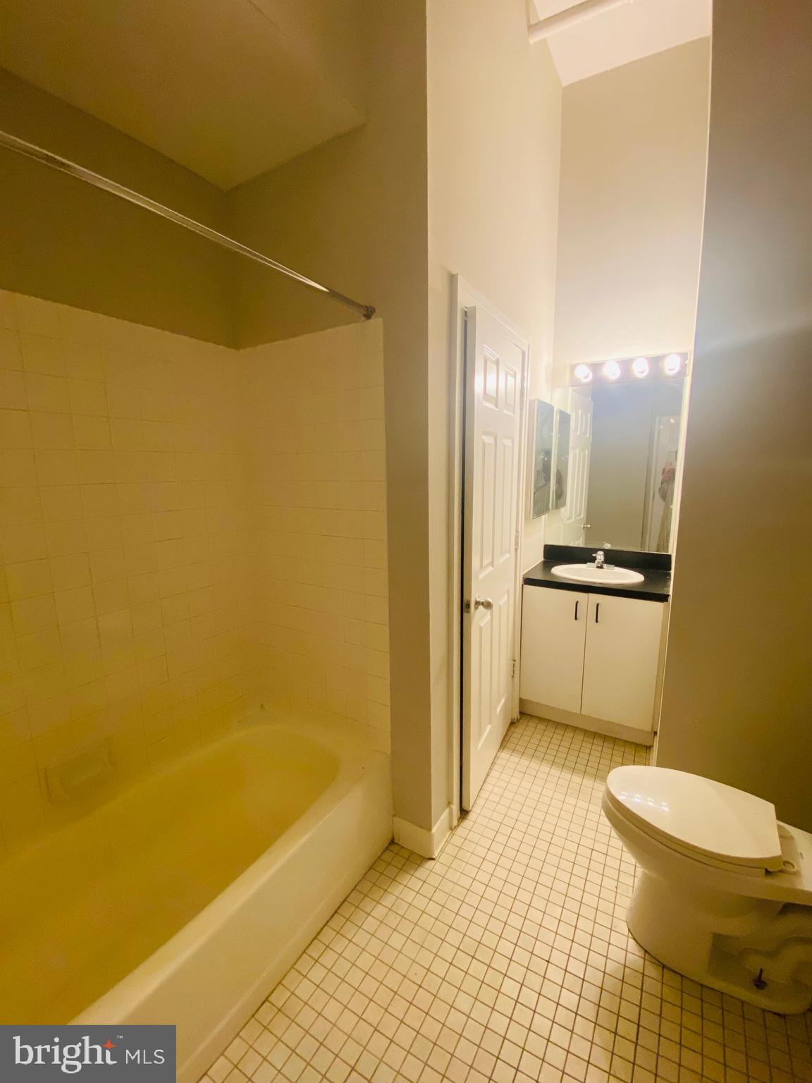 4313 Main Street, Unit 4D Philadelphia, PA 19127 - Photo 7 of 9