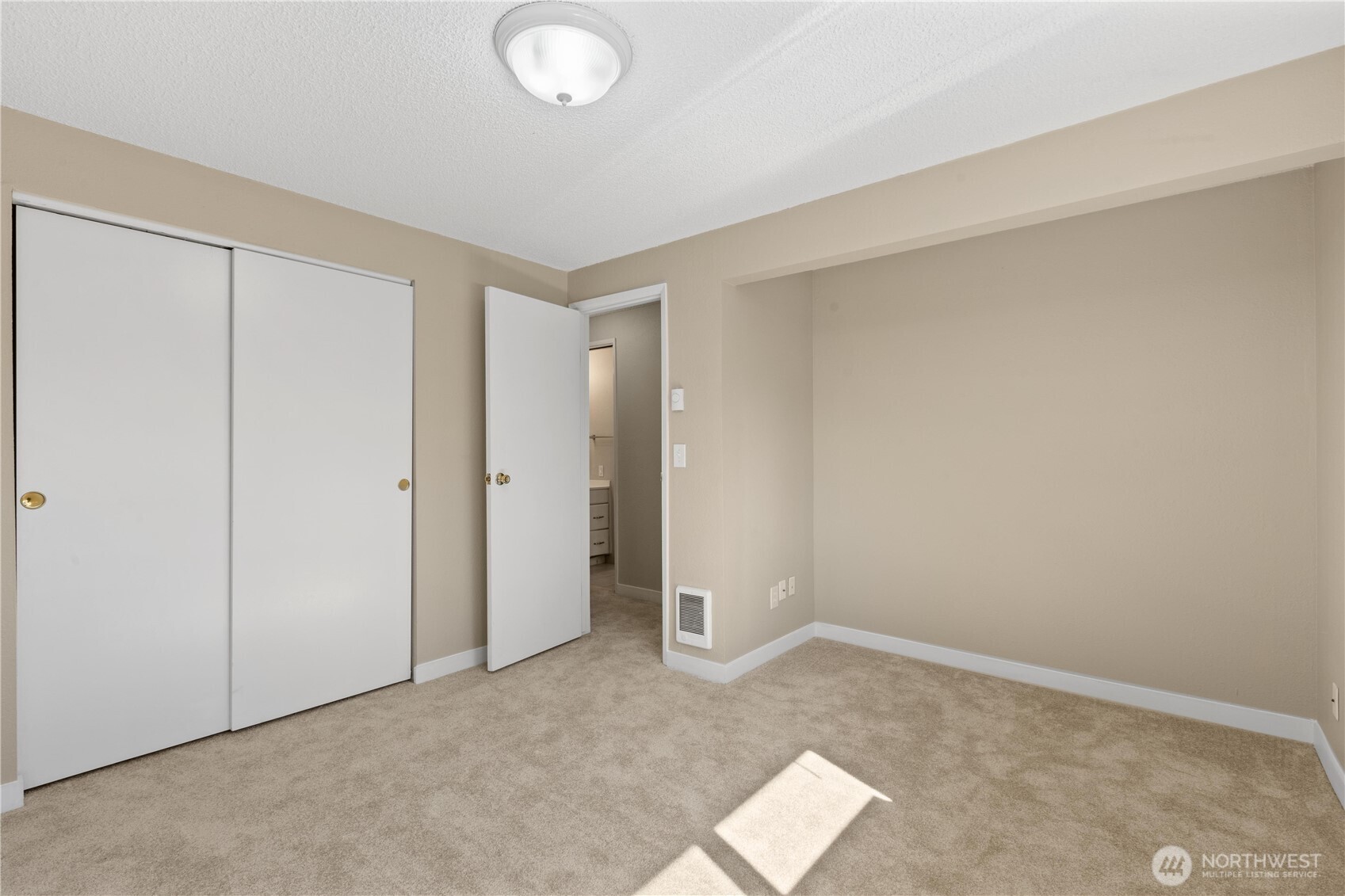 7700 196th Street Southwest, Unit C Edmonds, WA 98036 - Photo 22 of 26