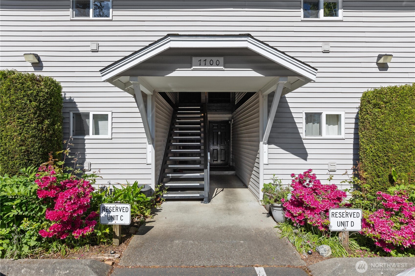 7700 196th Street Southwest, Unit C Edmonds, WA 98036 - Photo 3 of 26 a front view of a house