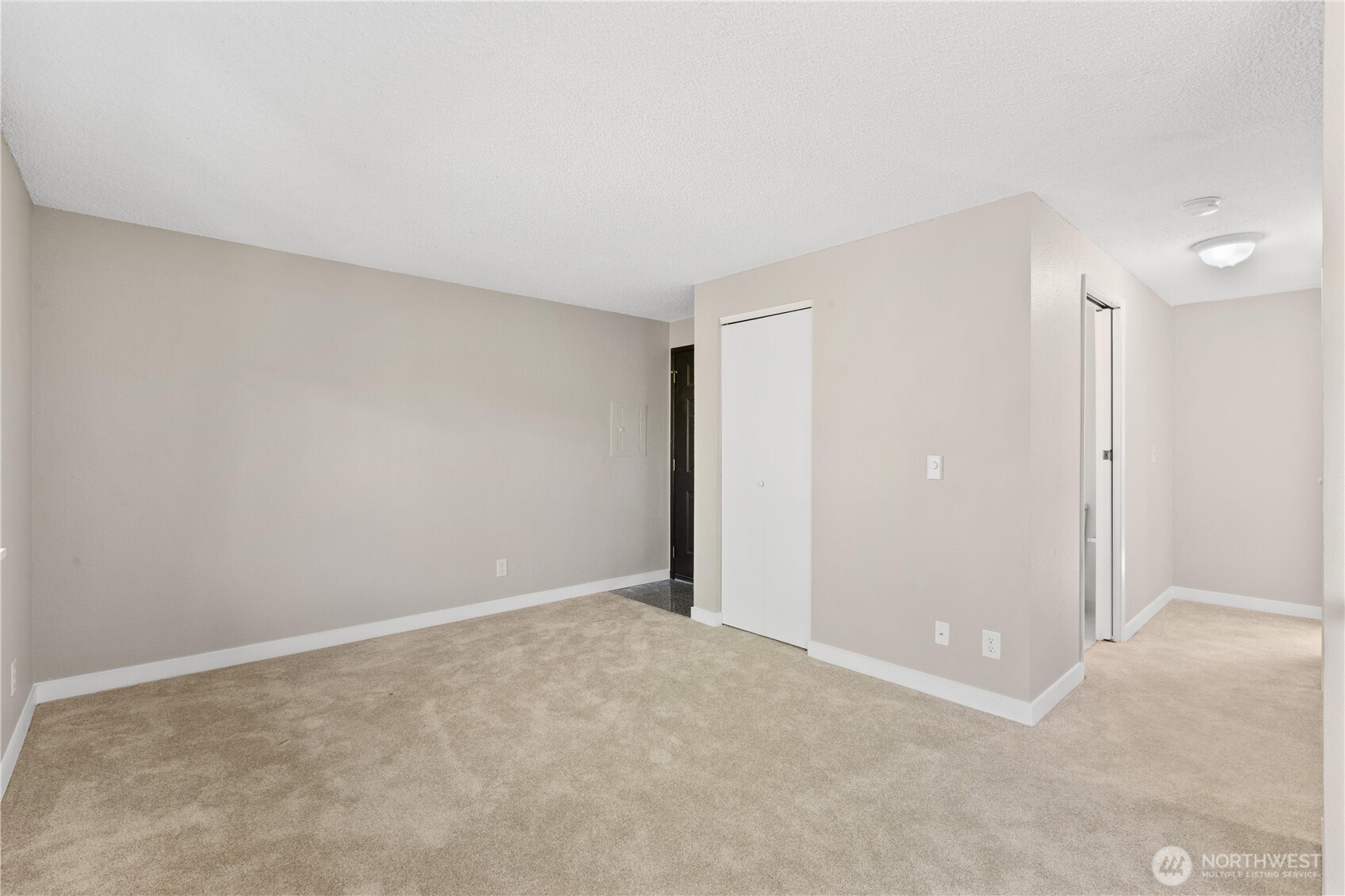 7700 196th Street Southwest, Unit C Edmonds, WA 98036 - Photo 9 of 26 a view of an empty room