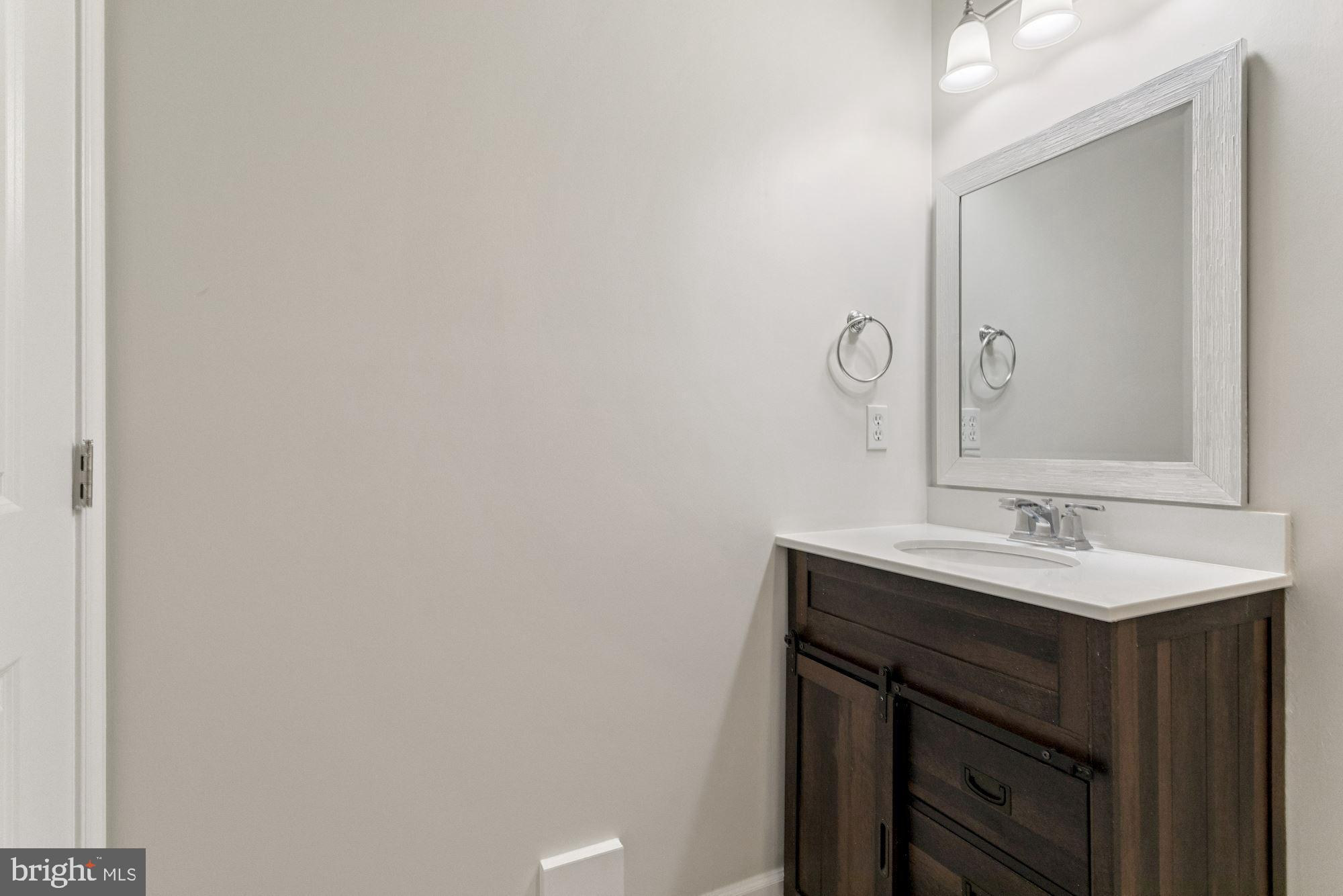 645 Constellation Square Southeast, Unit B Leesburg, VA 20175 - Photo 14 of 31 Full Bath 2