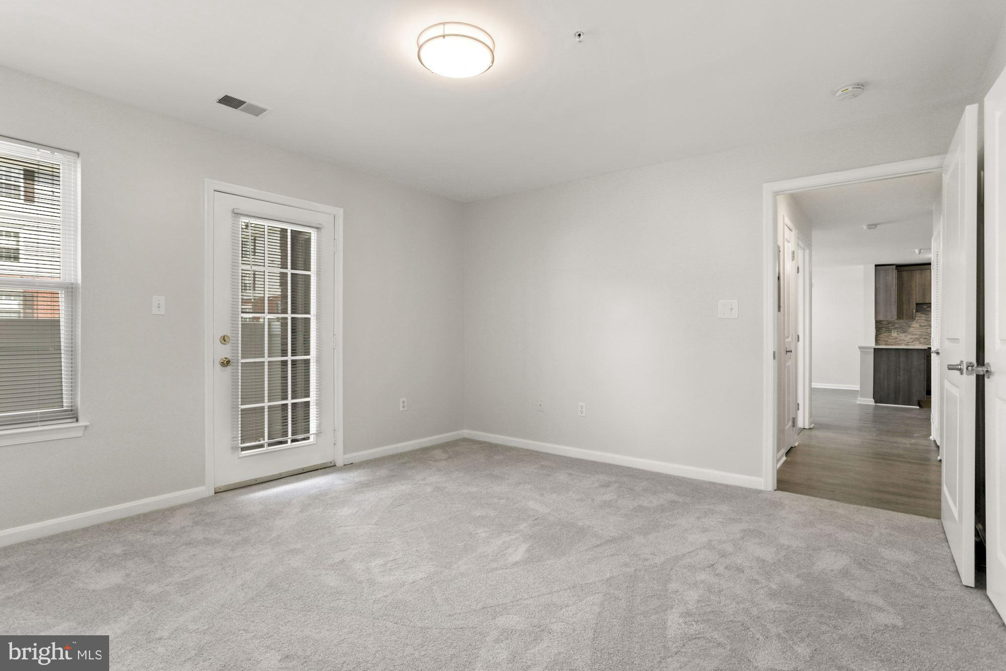 645 Constellation Square Southeast, Unit B Leesburg, VA 20175 - Photo 15 of 31 Primary Bedroom