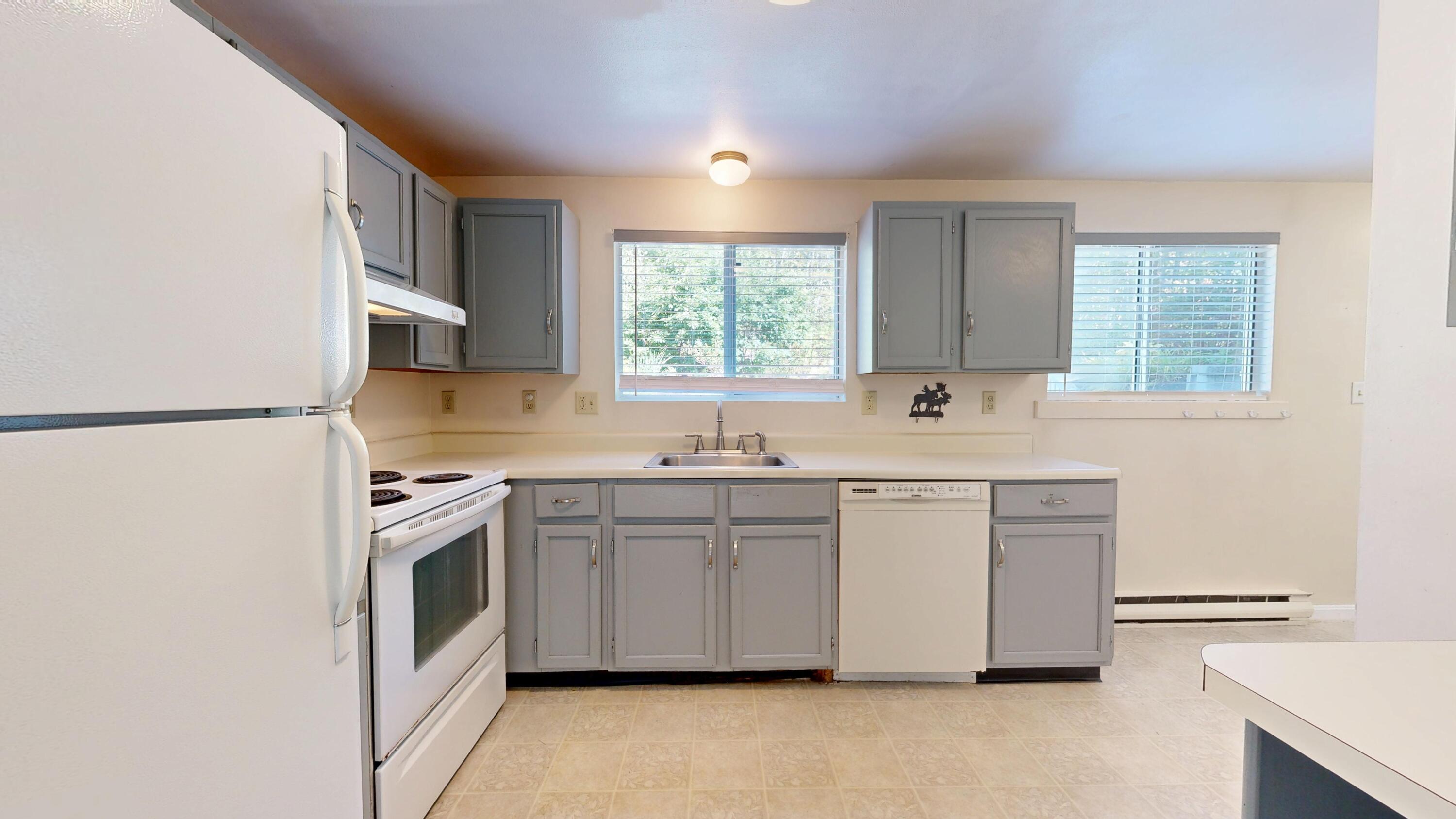 801 U.S. Rte 1, Unit K3 York, ME 03909 - Photo 7 of 45 801-U-S-Route-1-knollwood-K3-09152025_08