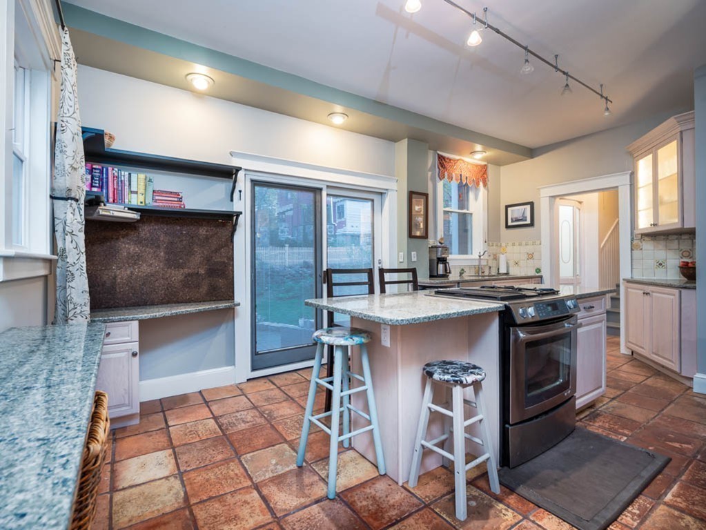 43 Peter Parley Road Boston, MA 02130 - Photo 10 of 29