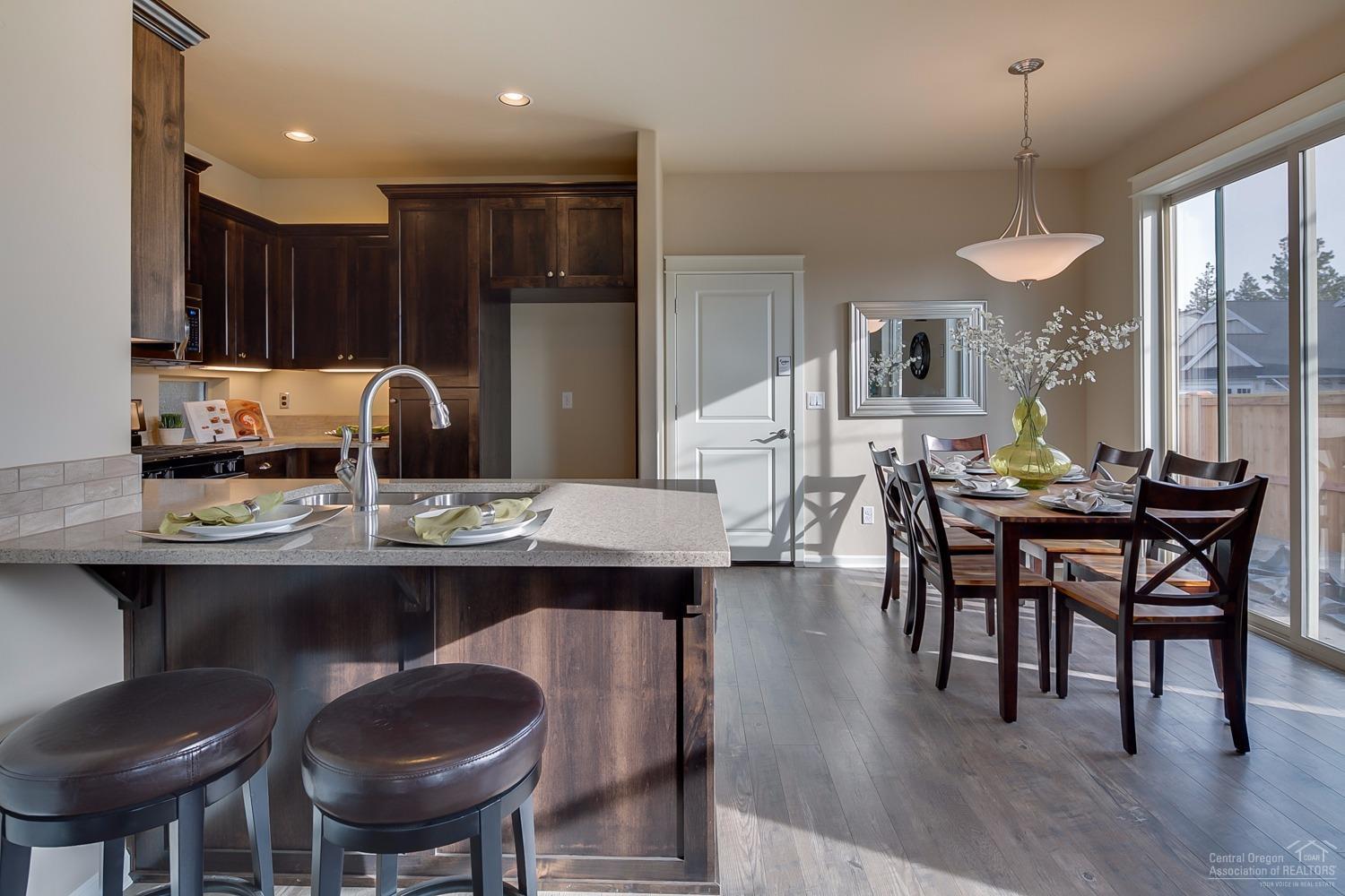 20908 Sotra Loop Bend, OR 97702 - Photo 4 of 22 Gallery Image 4