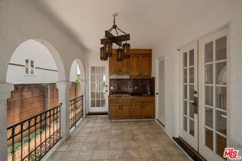 $3,800,000 | 417 11th Street, Santa Monica, CA 90402