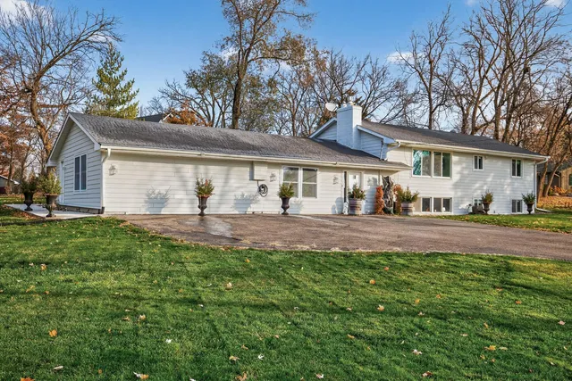 $849,000 | 201 Townes Lane, Wayzata, MN 55391