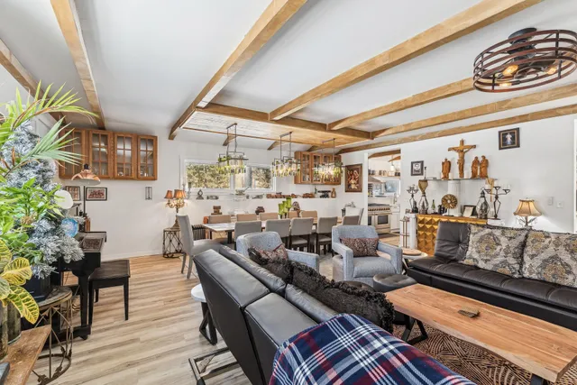 $849,000 | 201 Townes Lane, Wayzata, MN 55391