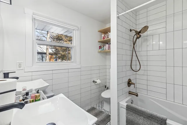 $849,000 | 201 Townes Lane, Wayzata, MN 55391