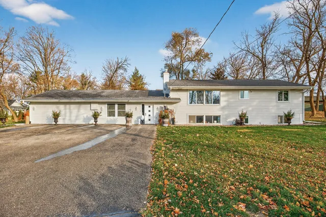 $849,000 | 201 Townes Lane, Wayzata, MN 55391