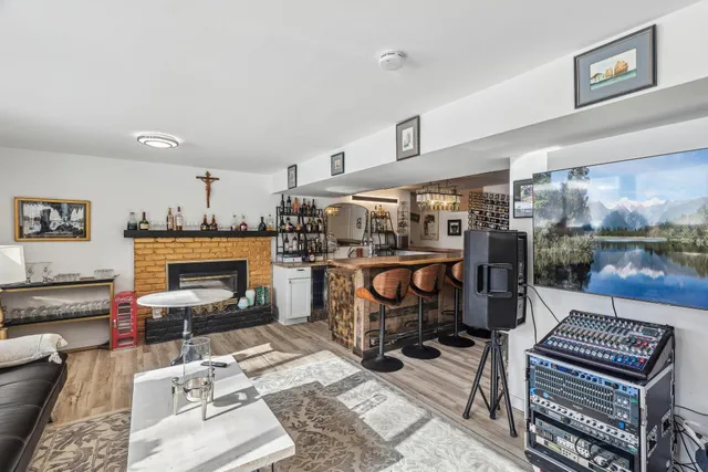 $849,000 | 201 Townes Lane, Wayzata, MN 55391