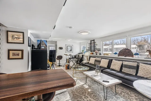 $849,000 | 201 Townes Lane, Wayzata, MN 55391