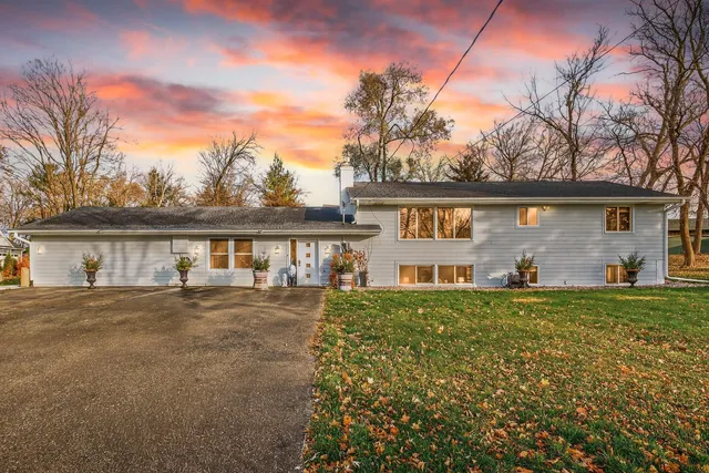 $849,000 | 201 Townes Lane, Wayzata, MN 55391