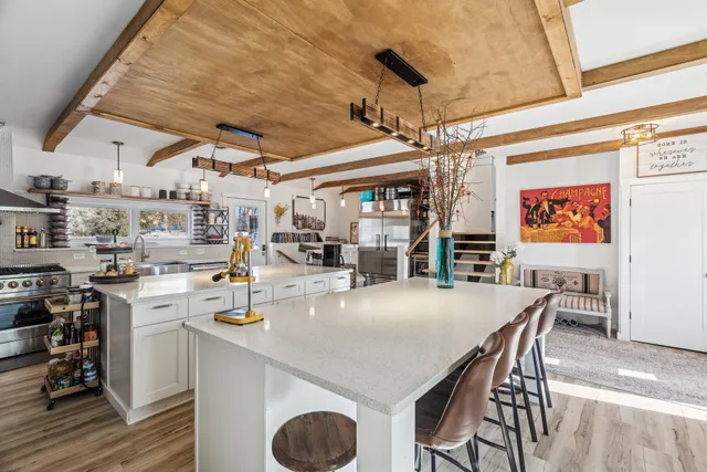 $849,000 | 201 Townes Lane, Wayzata, MN 55391