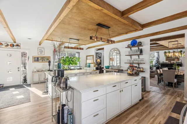 $849,000 | 201 Townes Lane, Wayzata, MN 55391