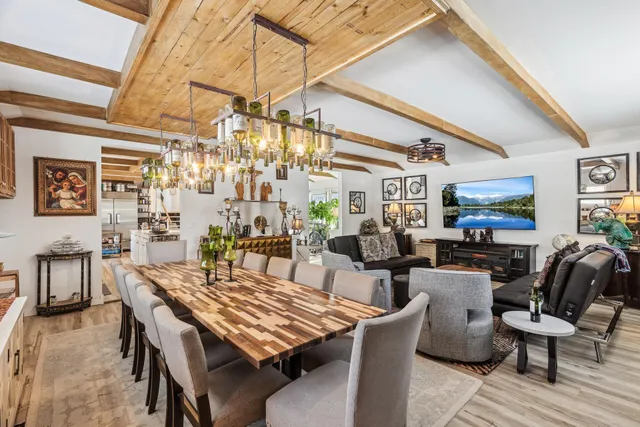 $849,000 | 201 Townes Lane, Wayzata, MN 55391