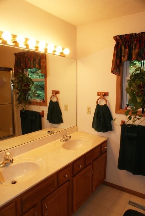 11900 Schuessler Road Evansville, IN 47708 - Photo 13 of 30
