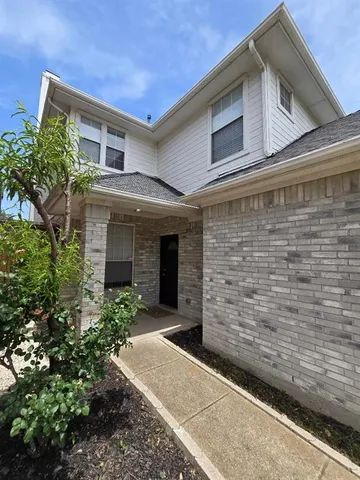 $2,700 | 6011 Longley Court, Dallas, TX 75252