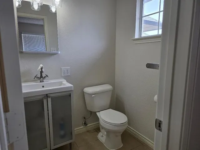 $2,700 | 6011 Longley Court, Dallas, TX 75252