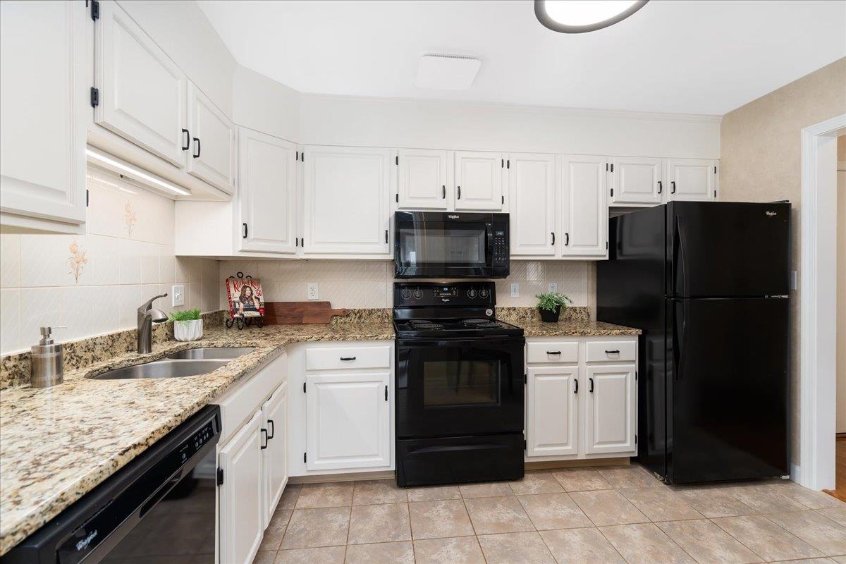 490 North River Road, Unit 20 Manchester, NH 03104 - Photo 23 of 31 Gallery Image 23