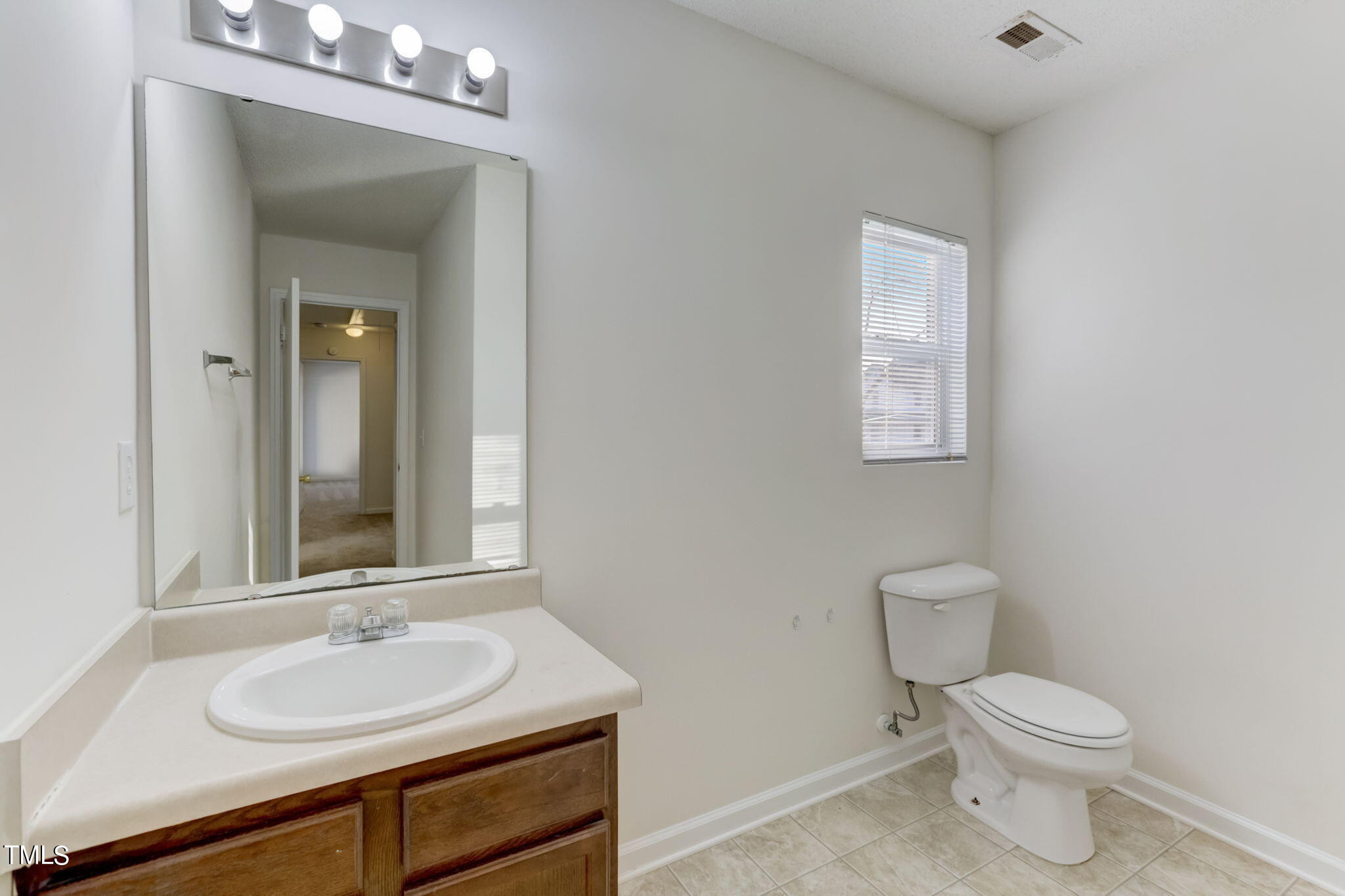 2524 Quarry Ridge Lane Raleigh, NC 27610 - Photo 19 of 36 25-web-or-mls-Quarry Ridge Ln-025