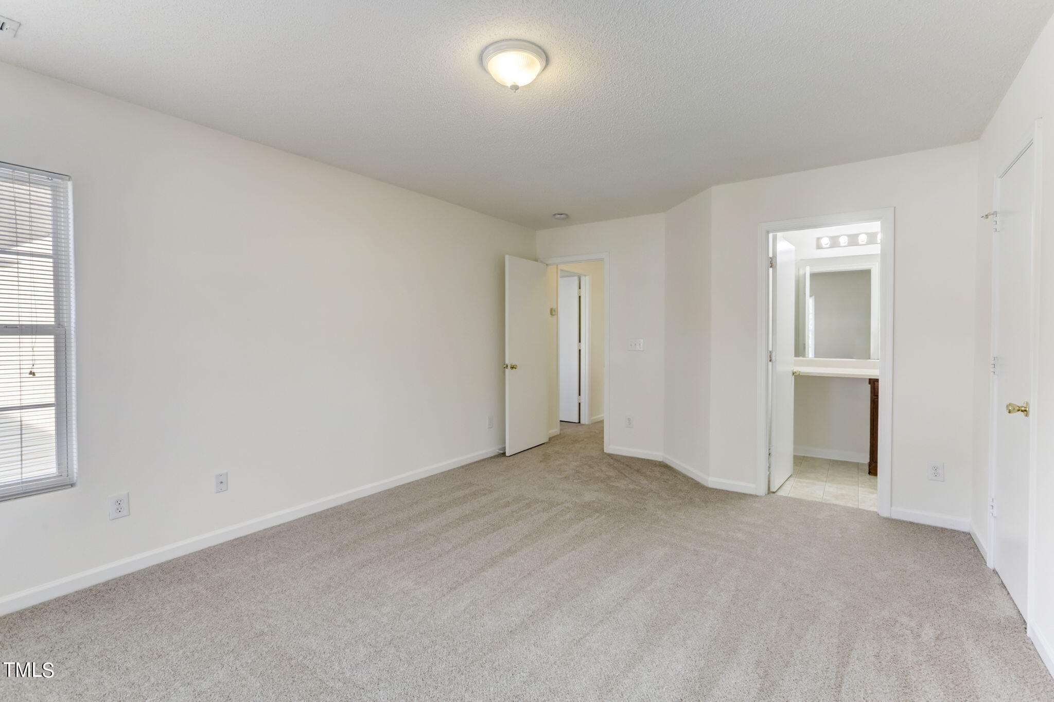 2524 Quarry Ridge Lane Raleigh, NC 27610 - Photo 27 of 36 32-web-or-mls-Quarry Ridge Ln-032
