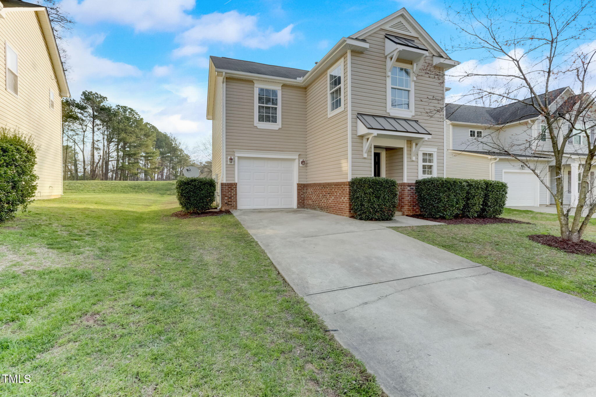 2524 Quarry Ridge Lane Raleigh, NC 27610 - Photo 3 of 36 5-web-or-mls-Quarry Ridge Ln-005