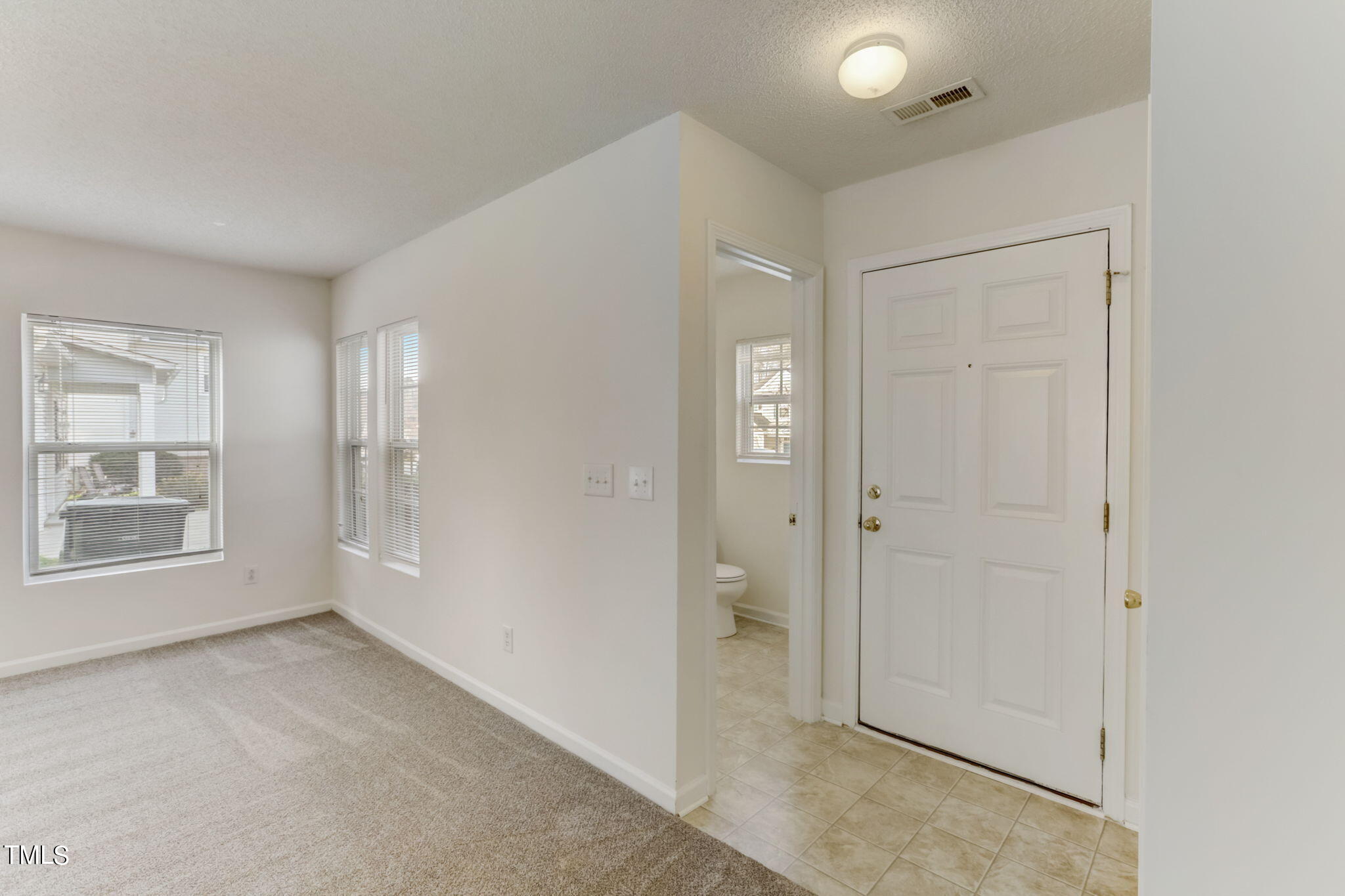 2524 Quarry Ridge Lane Raleigh, NC 27610 - Photo 7 of 36 9-web-or-mls-Quarry Ridge Ln-009