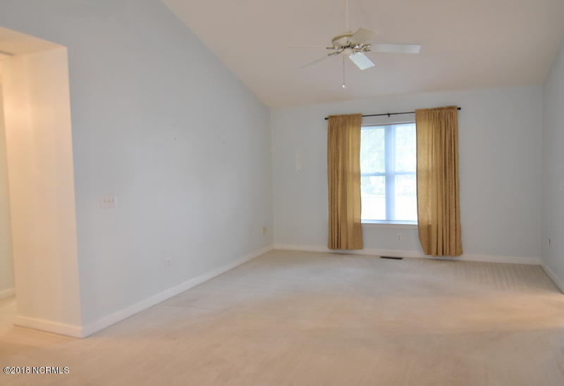 414 Ridge Road Wilmington, NC 28412 - Photo 5 of 15 DSC_2083