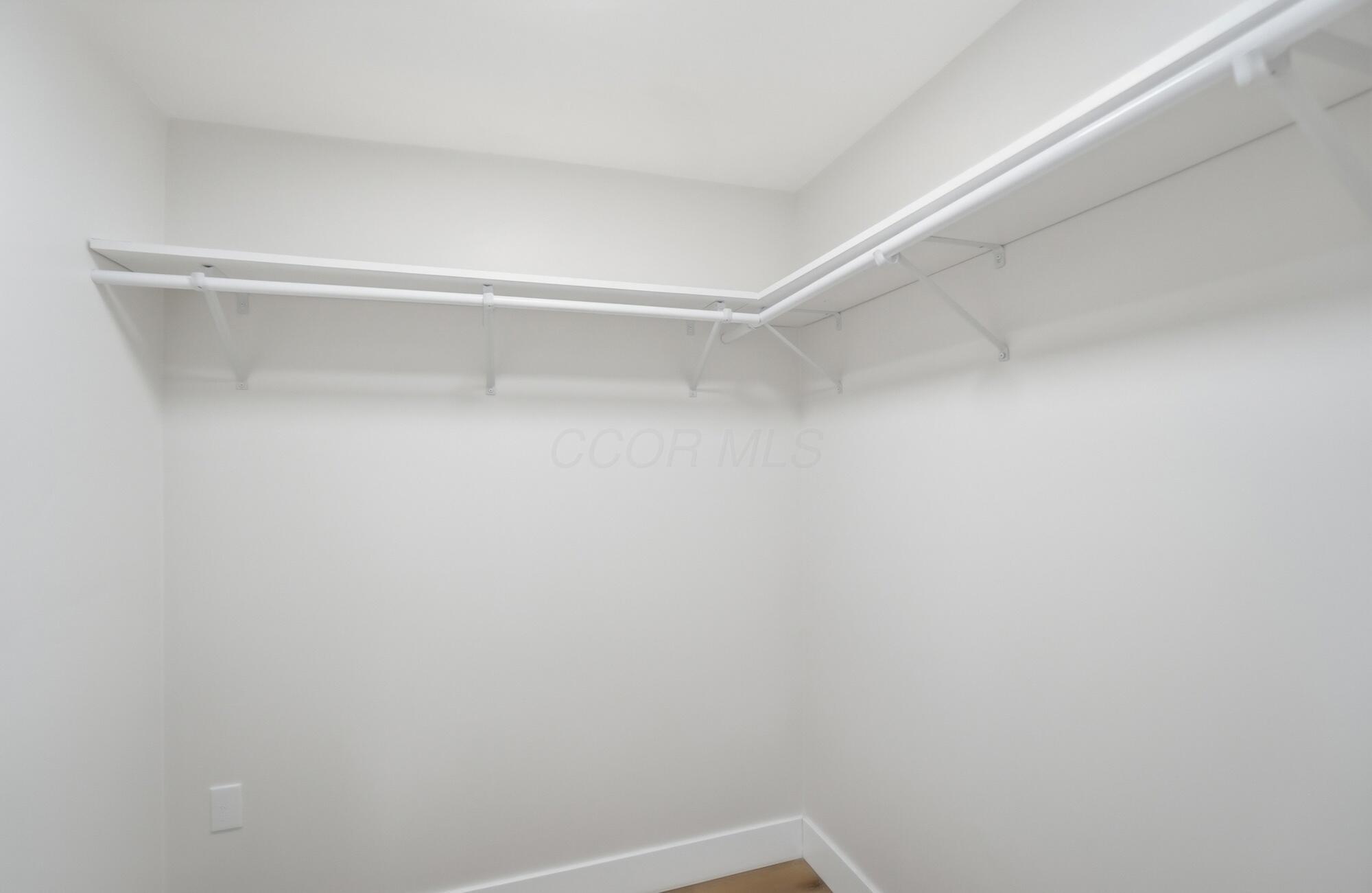 2433 Lindsay Road Columbus, OH 43207 - Photo 23 of 31