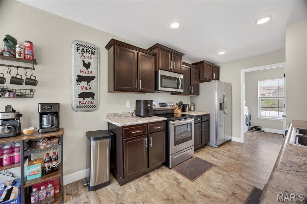 205 Ridgeview Drive St. Robert, MO 65584 - Photo 11 of 56