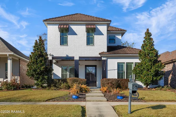 $530,000 | 205 West Vallauris Drive, Lafayette, LA 70507