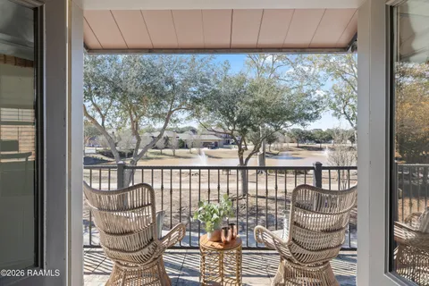 $530,000 | 205 West Vallauris Drive, Lafayette, LA 70507