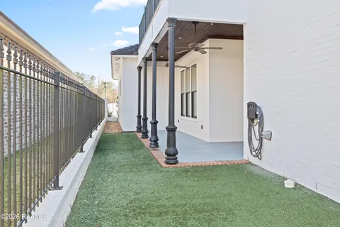 $530,000 | 205 West Vallauris Drive, Lafayette, LA 70507