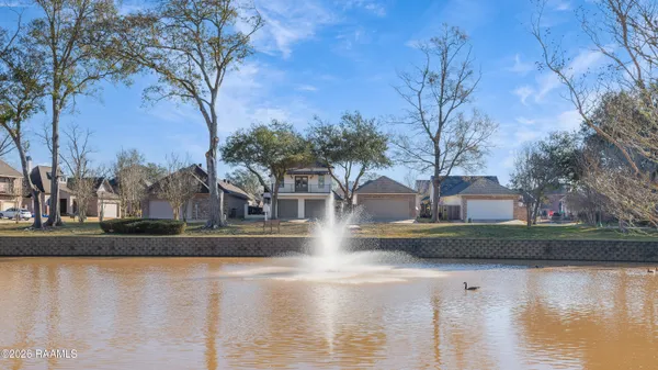 $530,000 | 205 West Vallauris Drive, Lafayette, LA 70507