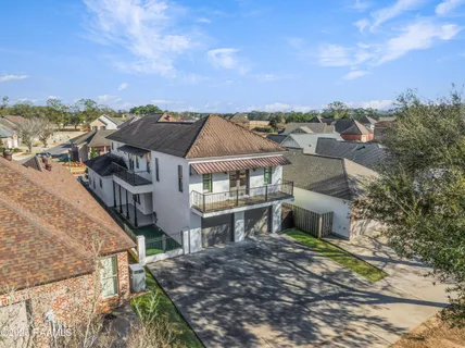 $550,000 | 205 West Vallauris Drive, Lafayette, LA 70507