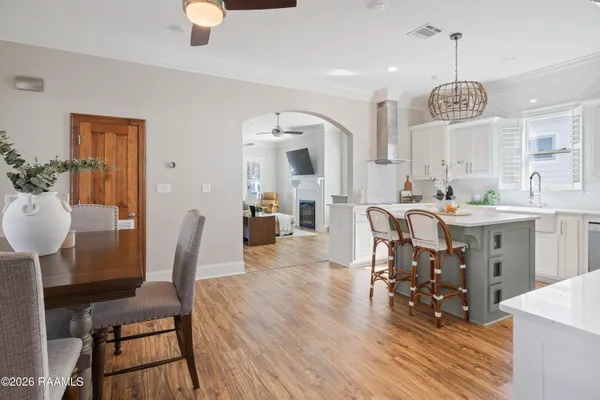 $530,000 | 205 West Vallauris Drive, Lafayette, LA 70507