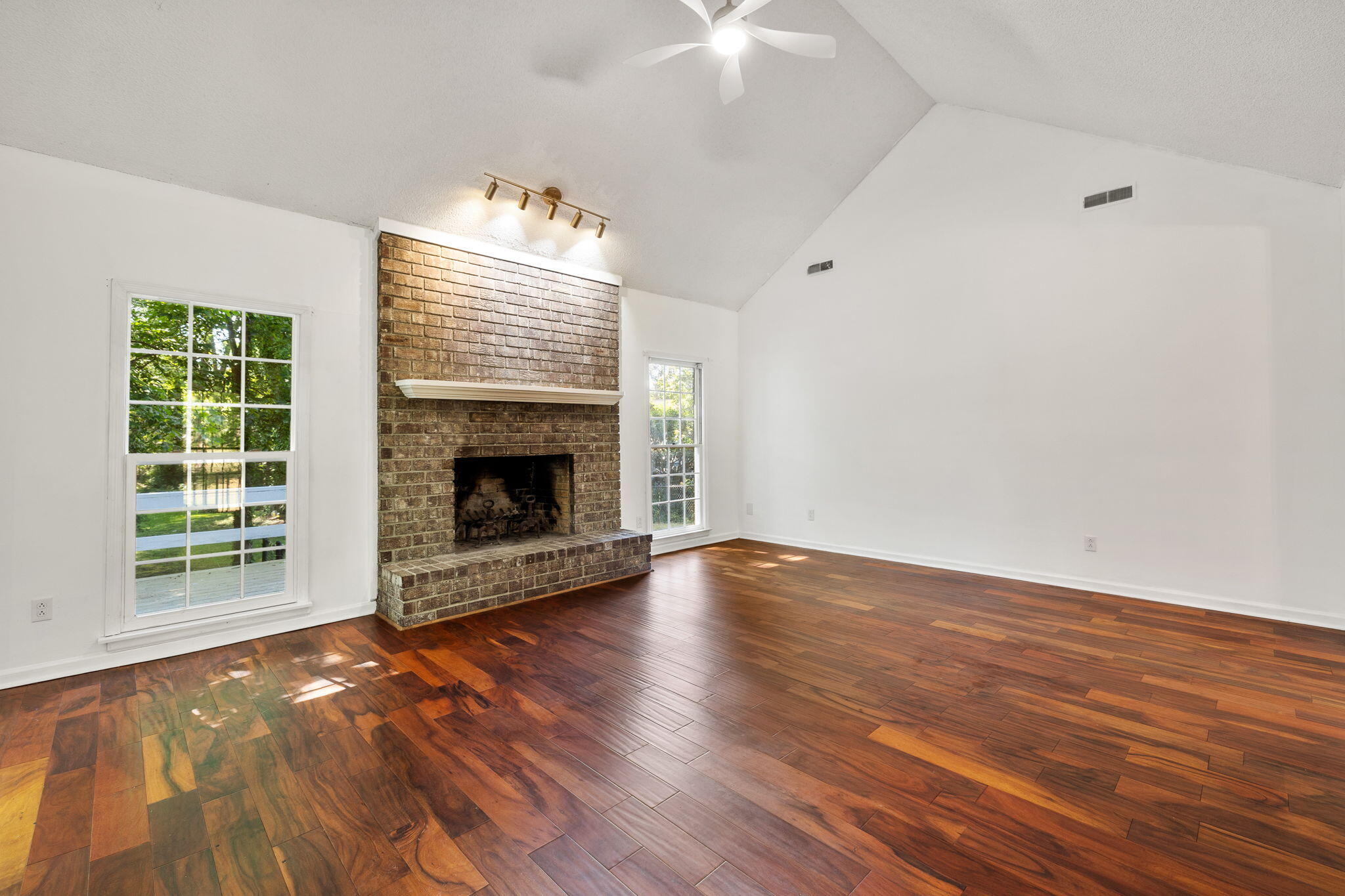 134 Cooper Circle Santee, SC 29142 - Photo 5 of 54