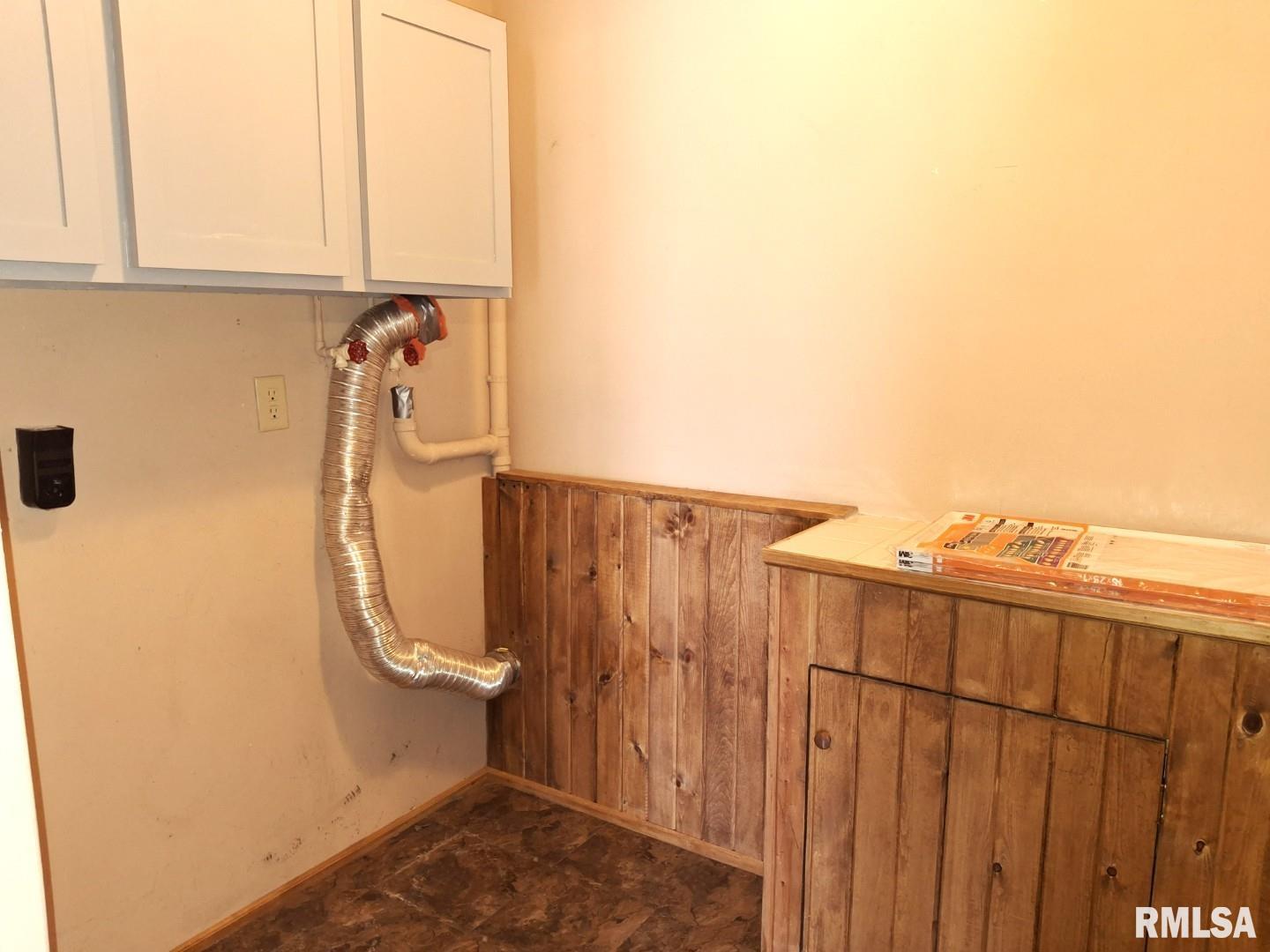 23074 North Cherokee Road Cuba, IL 61427 - Photo 36 of 50