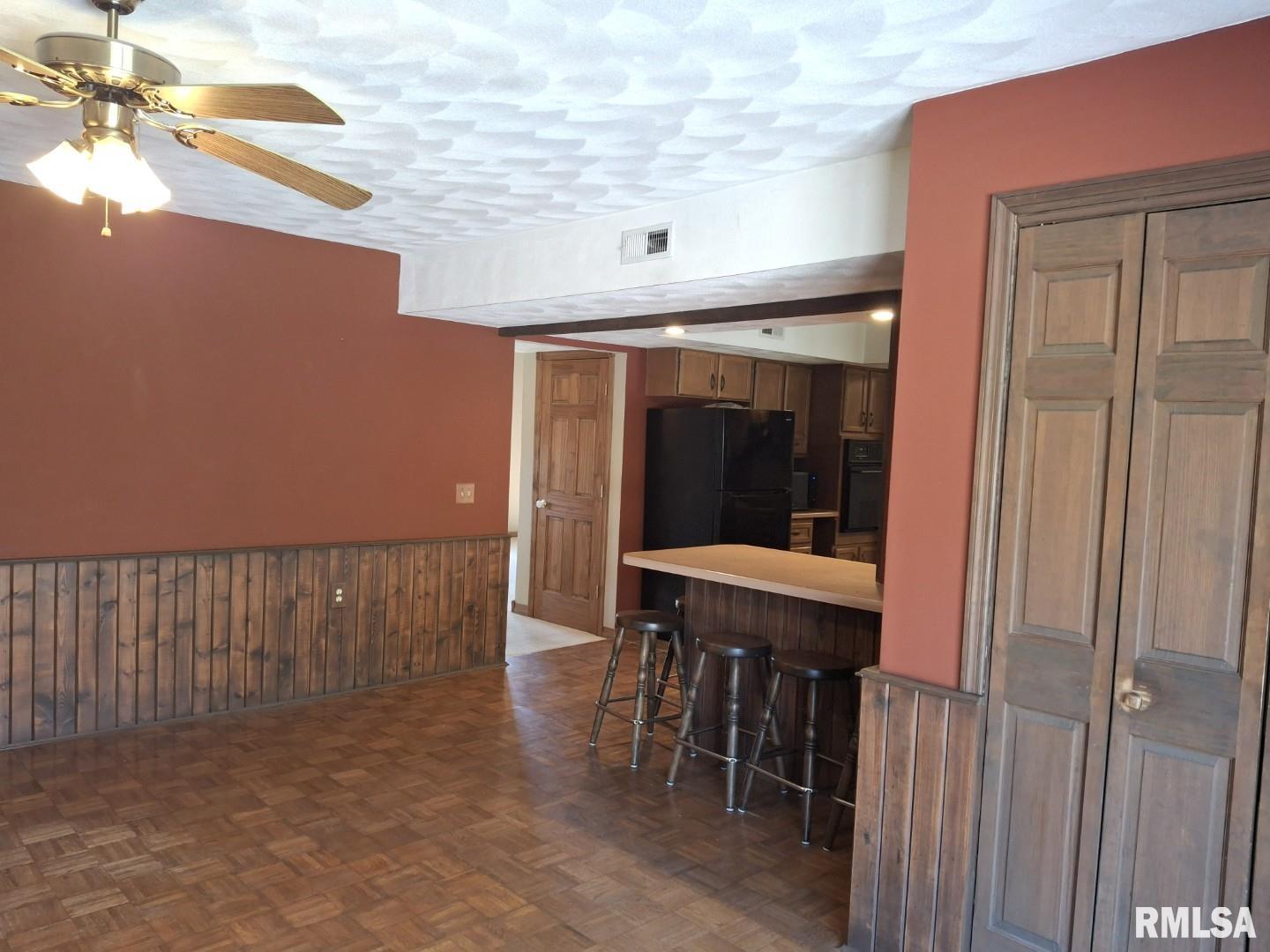 23074 North Cherokee Road Cuba, IL 61427 - Photo 4 of 50