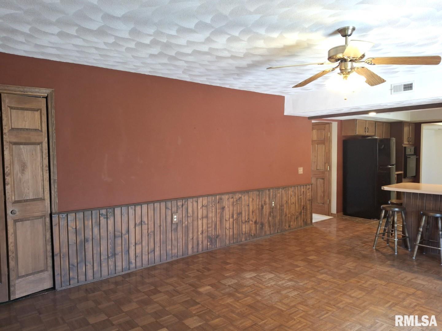 23074 North Cherokee Road Cuba, IL 61427 - Photo 5 of 50