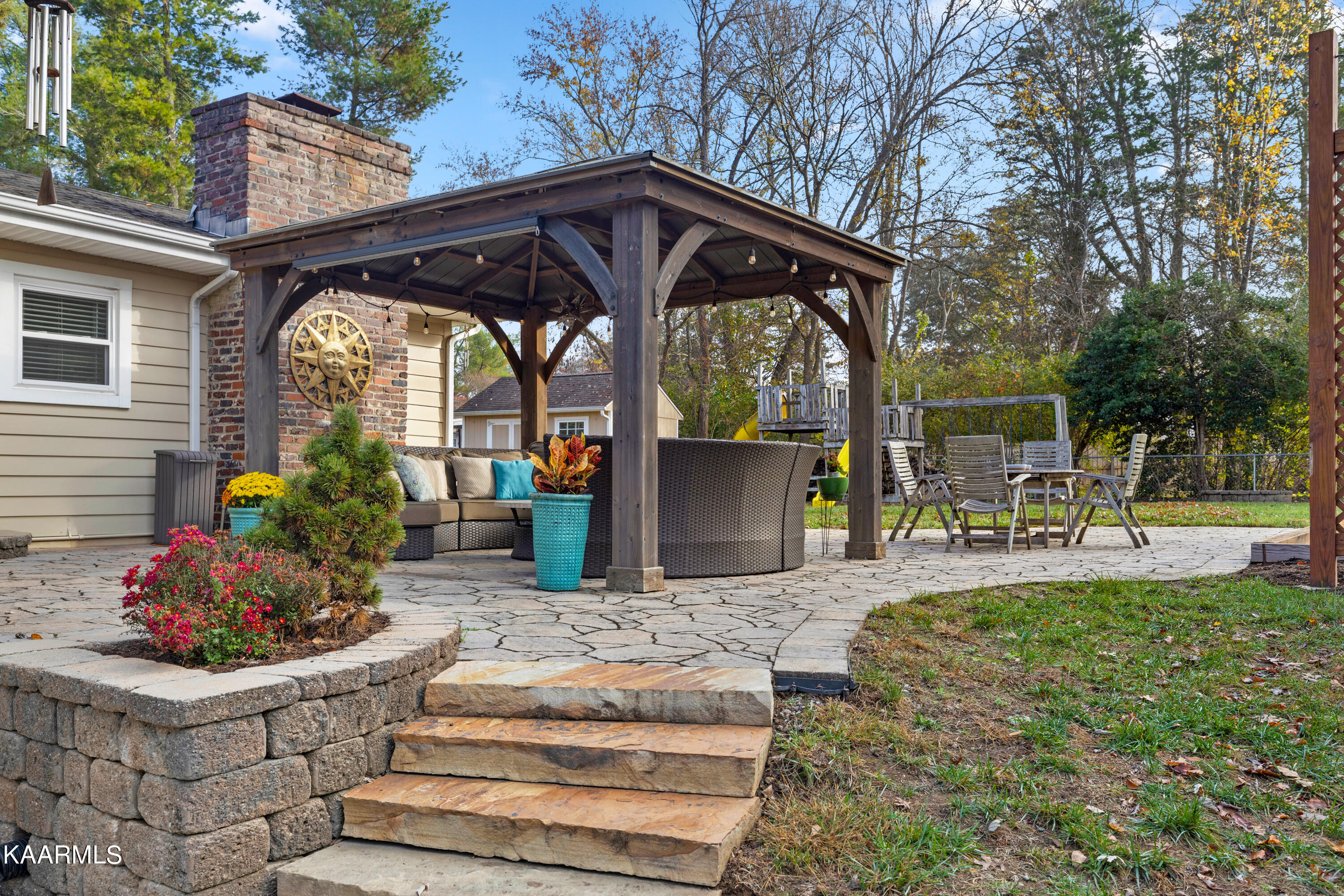 105 Daniel Lane Oak Ridge, TN 37830 - Photo 27 of 31 Positive Perceptions-25