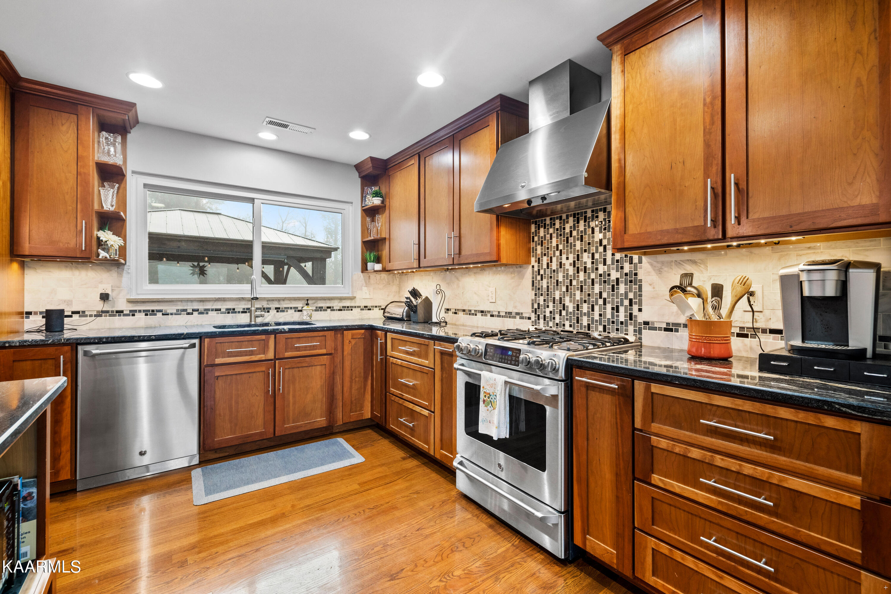 105 Daniel Lane Oak Ridge, TN 37830 - Photo 9 of 31 Positive Perceptions-7
