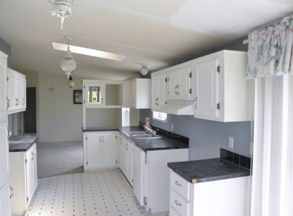 20217 13 Mile Road Copemish, MI 49625 - Photo 4 of 17 1800948-3.JPG