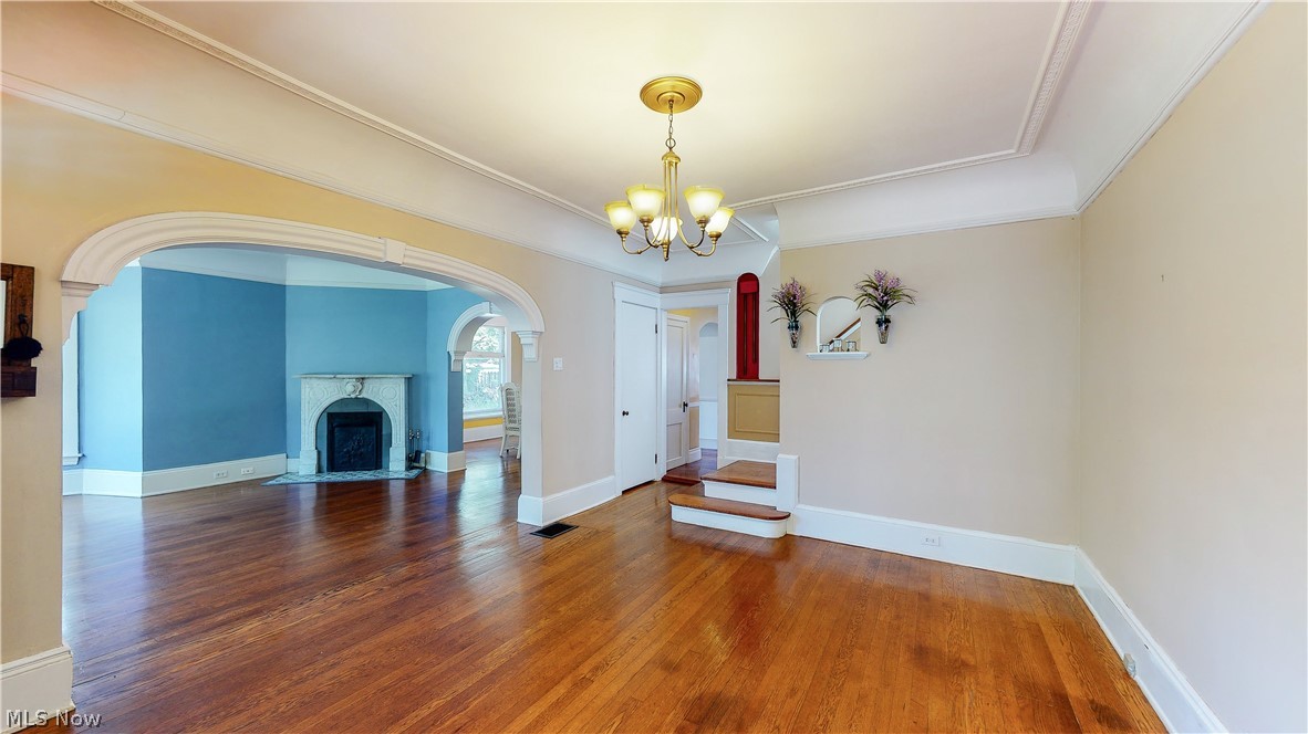 1789 Wilton Road Cleveland, OH 44118 - Photo 3 of 30