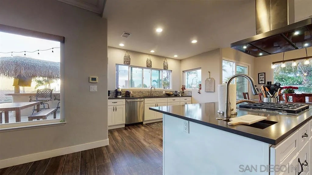 4670 Sunburst Road Carlsbad, CA 92008 - Photo 3 of 25 Gallery Image 3
