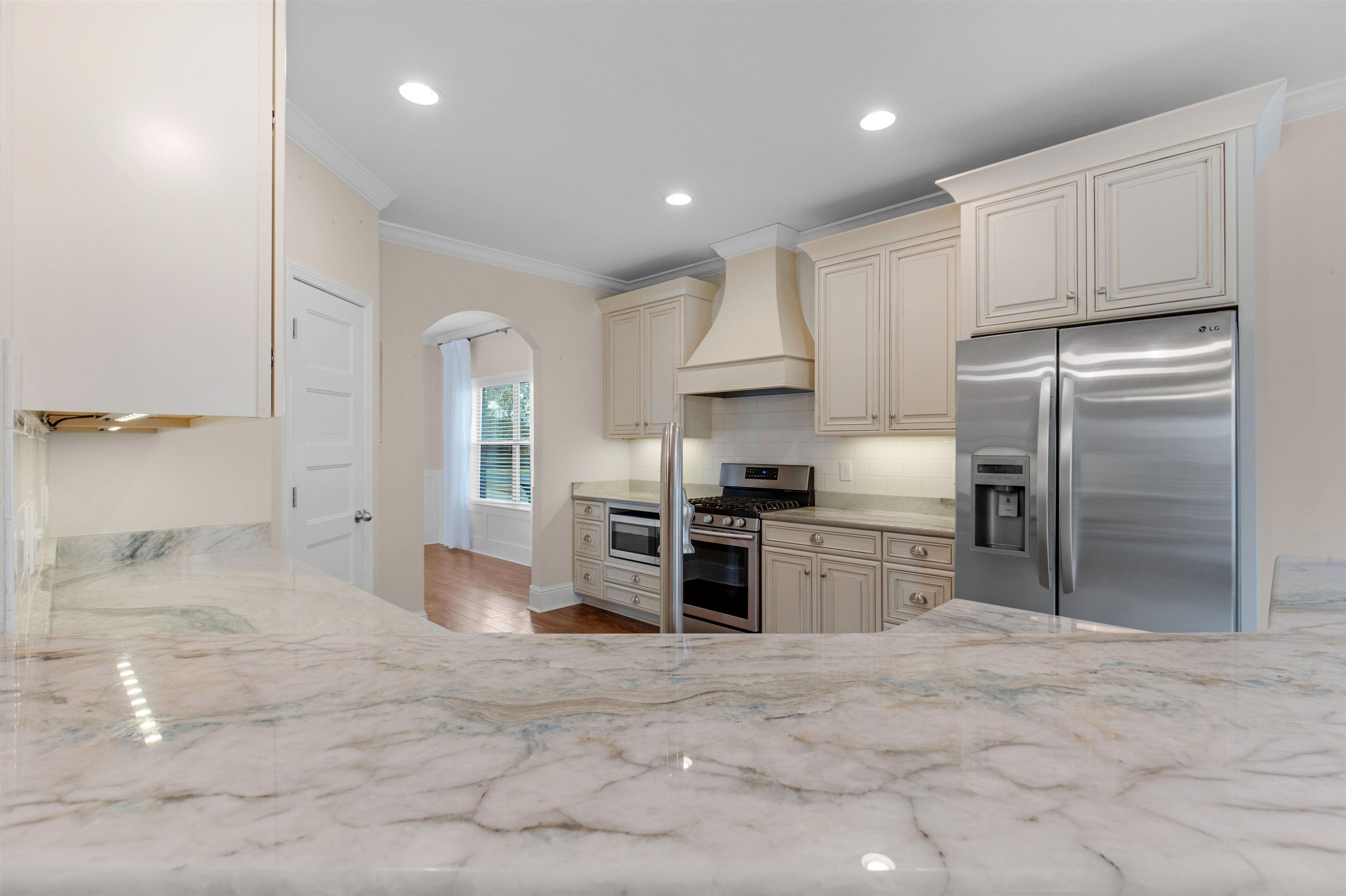 25092 Fairfax Road Daphne, AL 36526 - Photo 11 of 29 Kitchen