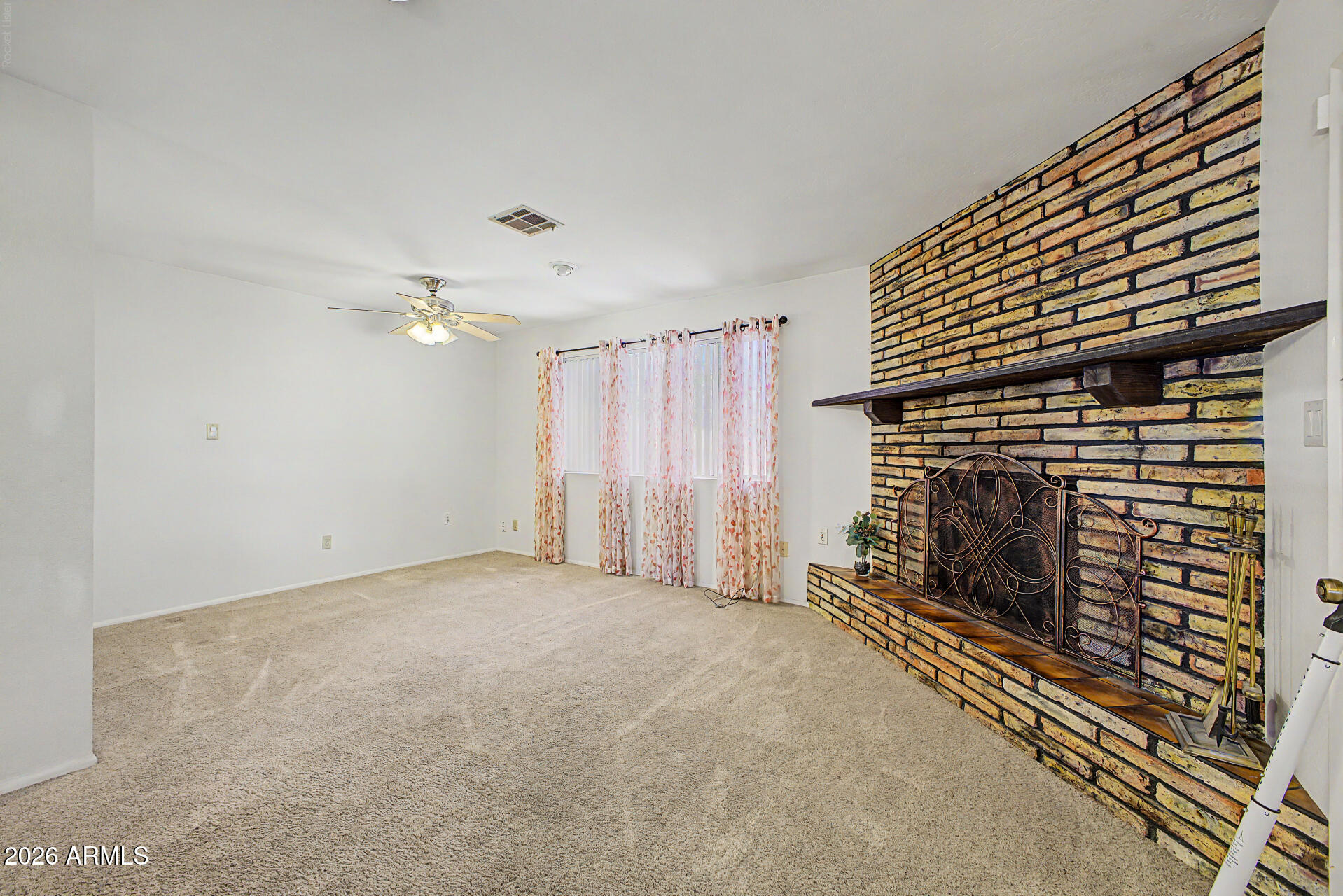3753 West Dalphin Road Phoenix, AZ 85051 - Photo 8 of 35