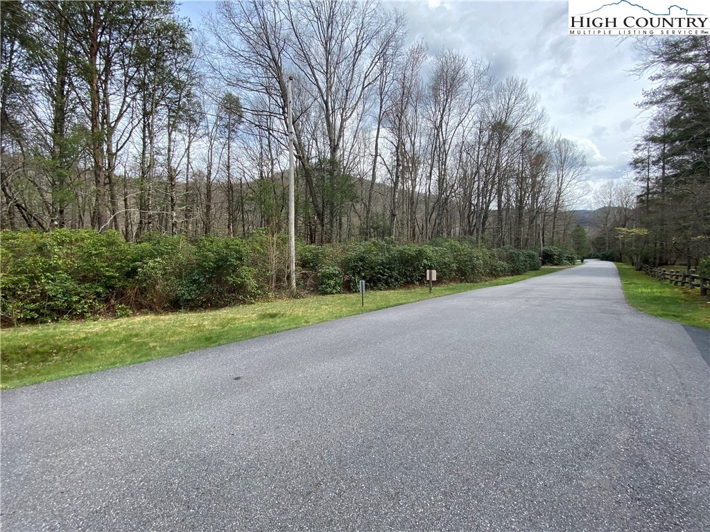 Sweetwater Ridge Burnsville, NC 28714 - Photo 12 of 39 a view of a park