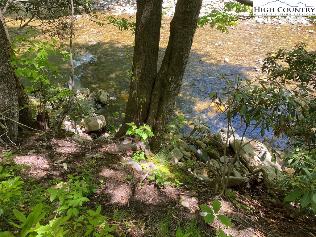 Sweetwater Ridge Burnsville, NC 28714 - Photo 27 of 39 a view of a trees